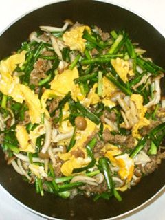 牛肉とにらと炒り卵の炒め物♪簡単野菜炒め-レシピのメイン写真