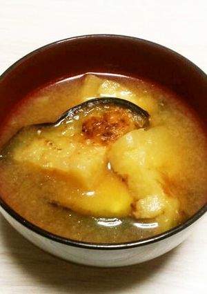 白なす(とろなす・青大丸ナス)のお味噌汁-レシピのメイン写真