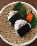 夏を感じる☆ミョウガと梅と大葉のおにぎり