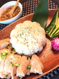 炊飯器とラーメンスープで簡単♪海南鶏飯-レシピのメイン写真