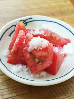 トマトに砂糖かけただけ♪-レシピのメイン写真