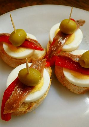 アンチョビとパプリカのピンチョス-レシピのメイン写真