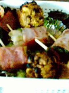 きょうのお弁当: 1/22/02(Tue) -キャベツ畑にいろいろのせて--レシピのメイン写真
