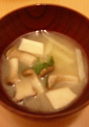 バターのコクがたまらない！きのこ味噌汁-レシピのメイン写真