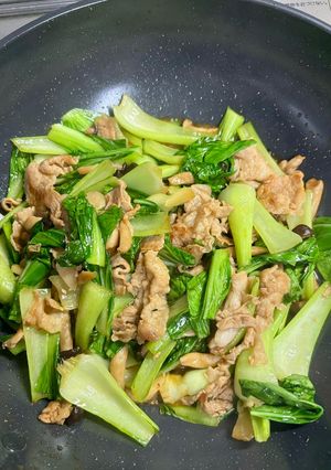 青梗菜と豚バラだけ炒め-レシピのメイン写真