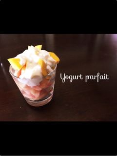 桃のヨーグルトパフェ-レシピのメイン写真