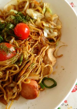 焼きそばにはミニトマト☆-レシピのメイン写真