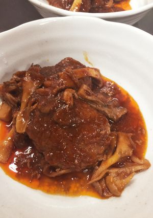 なんちゃってデミグラスの煮込みハンバーグ-レシピのメイン写真