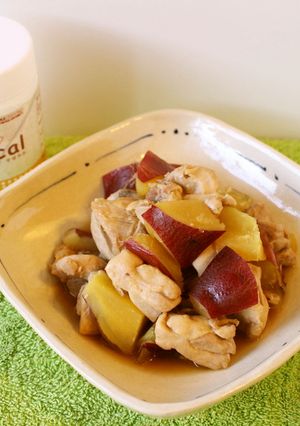カルシウム満点！サツマイモと鶏肉の煮もの-レシピのメイン写真