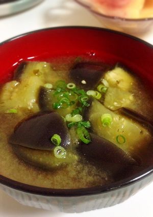 美肌と美髪に♡がごめ昆布とナスのお味噌汁-レシピのメイン写真