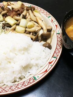牛肉としめじのオイスターマヨ炒め-レシピのメイン写真