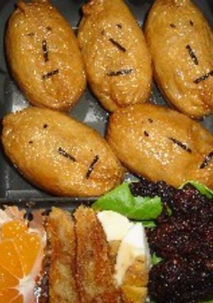★ﾌﾞﾌｫｯ　へんな顔おいなりさん弁当★-レシピのメイン写真