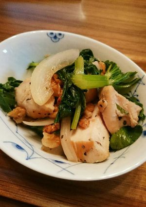 セロリの葉消費！鶏肉の変わり炒め-レシピのメイン写真