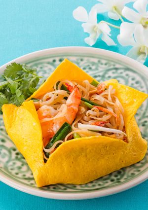 パッタイの卵包み（タイ風焼きそば）-レシピのメイン写真