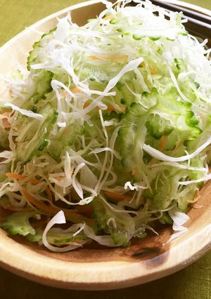 大人の夏の千切キャベツはゴーヤ入り-レシピのメイン写真