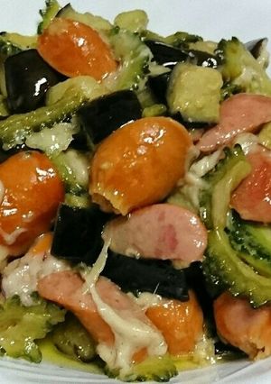 ゴーヤなすウィンナー炒め とろけるチーズ-レシピのメイン写真
