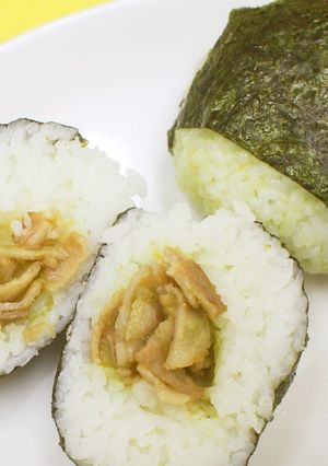おいしい！！グリーンカレーおにぎり-レシピのメイン写真