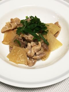 こま豚と大根の醤油炒め-レシピのメイン写真