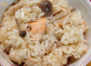 白だしで簡単！鮭ハラスの炊き込みご飯-レシピのメイン写真