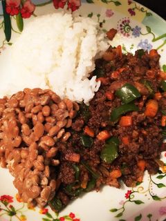いつものドライカレーに納豆-レシピのメイン写真