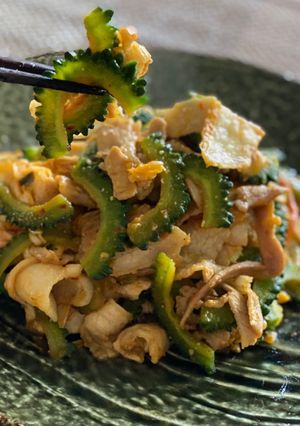 ゴーヤと豚肉のキムチ味噌炒め-レシピのメイン写真