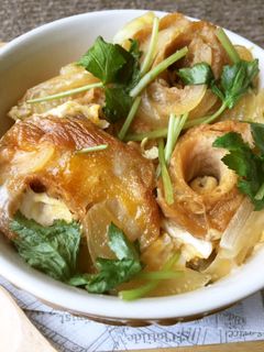 ダイエットにも♪お麩と三つ葉の卵とじ丼-レシピのメイン写真