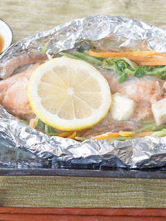 豆苗と鮭のホイル焼き-レシピのメイン写真