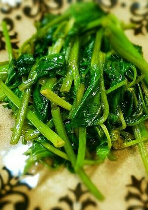 簡単で美味しい!空心菜の油炒め-レシピのメイン写真