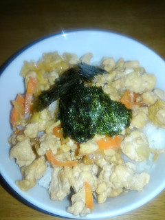 鳥ひき肉のそぼろ丼(^-^)v-レシピのメイン写真