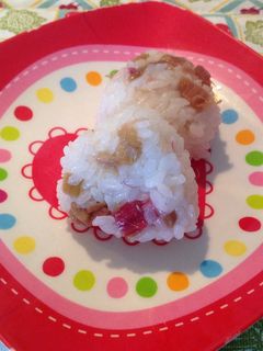 Rhubarbの塩漬けおにぎり-レシピのメイン写真