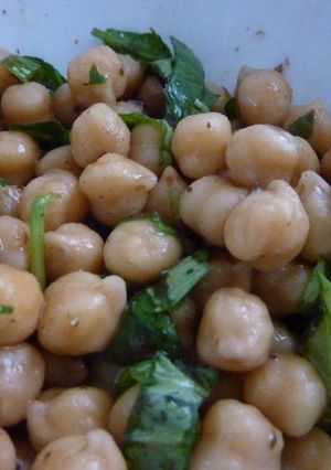 ひよこ豆の梅バジルあえ-レシピのメイン写真
