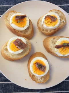 ゆで玉子とアンチョビのブルスケッタ♪-レシピのメイン写真