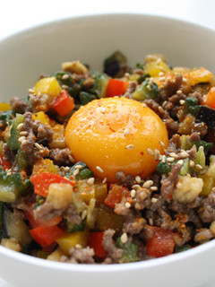 夏野菜の肉味噌丼-レシピのメイン写真