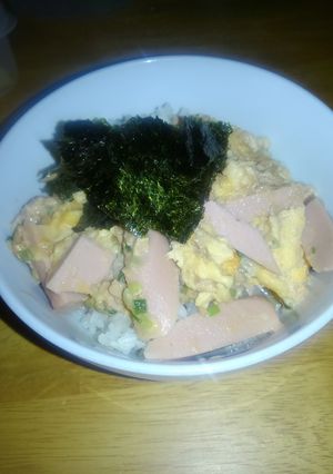 ツナと魚肉ソーセージ丼-レシピのメイン写真