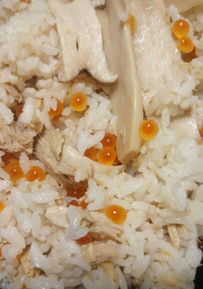 ツナとエリンギの炊き込みご飯イクラのせ-レシピのメイン写真