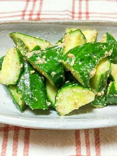 胡瓜のゴマ和え ほんのりにんにくで美味♪-レシピのメイン写真