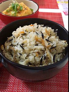 余りひじきで簡単炊き込みご飯-レシピのメイン写真