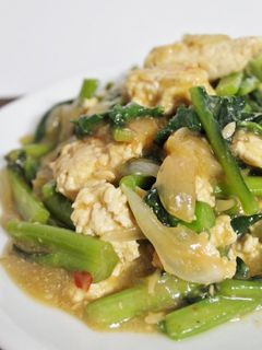 夕食に♪鶏ミンチとつるむらさきの味噌炒め-レシピのメイン写真