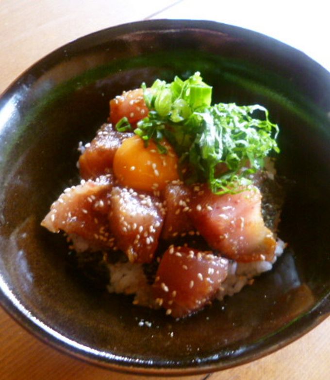 まぐろ丼☆ごま醤油風味♪ by ちーすけ♡ 【クックパッド】 簡単