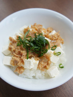 ツナ味噌とクリチの丼-レシピのメイン写真