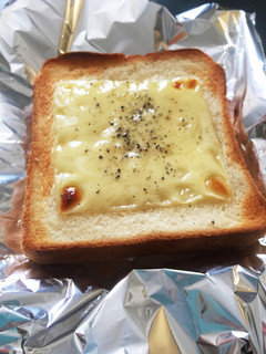 朝ご飯におやつに!ハニーチーズトースト♩-レシピのメイン写真