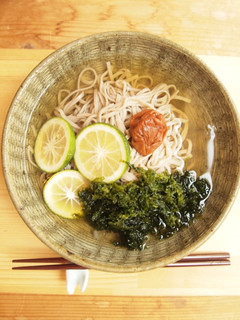 残暑に嬉しい!!カボス香る冷やしかけ蕎麦-レシピのメイン写真