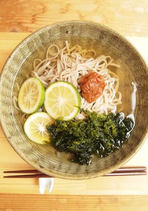 残暑に嬉しい！！カボス香る冷やしかけ蕎麦-レシピのメイン写真