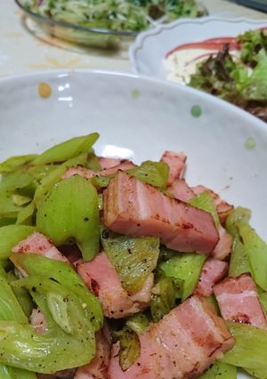 シンプル美味♪ヘビ瓜のベーコン炒め-レシピのメイン写真