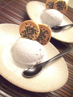 黒ごまアイスクリーム♪-レシピのメイン写真