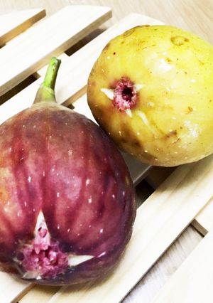 スプーンで簡単いちじくのむき方（食べ方）-レシピのメイン写真