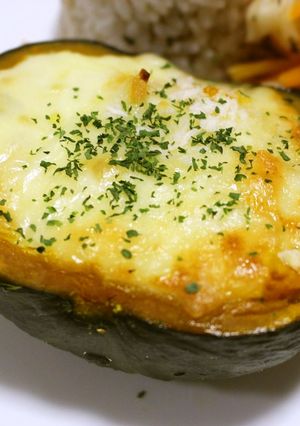ひとりでも完食！まるごとかぼちゃグラタン-レシピのメイン写真