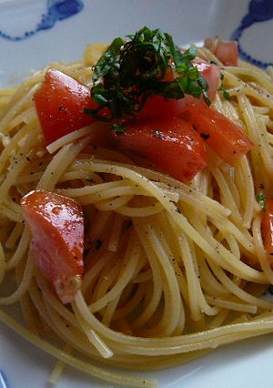 ボール１つで♪トマトとバジルの冷製パスタ-レシピのメイン写真