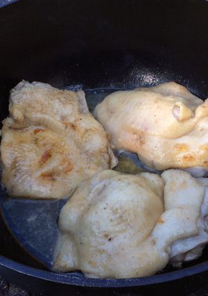 鳥もも肉ロースト煮込み〜ダッチオーブン-レシピのメイン写真