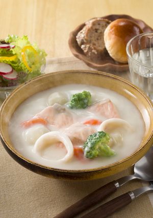 鮭といかのクリームシチュー　-レシピのメイン写真